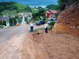 Calçamento comunitário beneficia moradores da rua Orlando Ferreira de Andrade